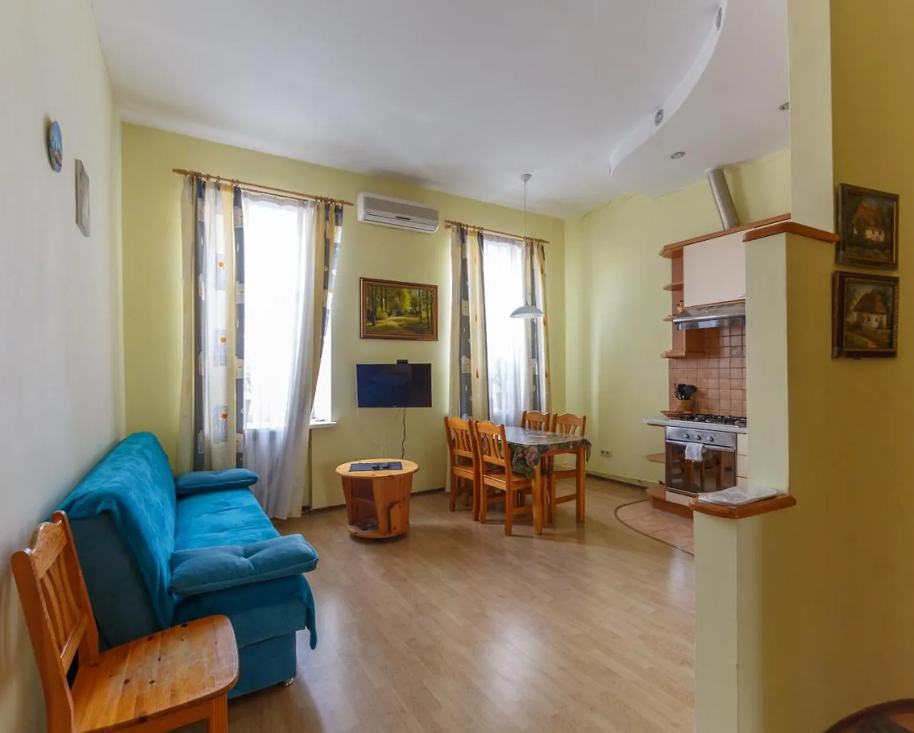 Super Apartment In Heart Of Podol Kiev